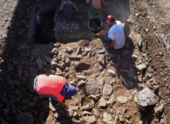 ¡INVESTIGANDO Y EXCAVANDO CON&nbsp;DERECHOS!