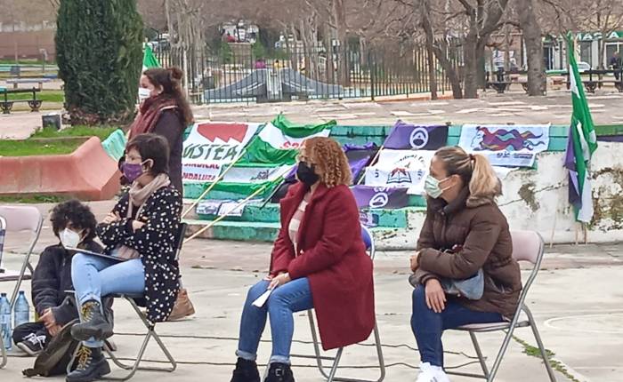 MESA REDONDA FEMINISTA EN&nbsp;GRANADA.