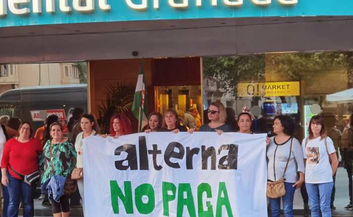 ALTERNA NO PAGA: CONCENTRACIÓN ANTE EL HOTEL OCCIDENTAL.